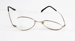 Do You Buy Over the Counter Reading Glasses?